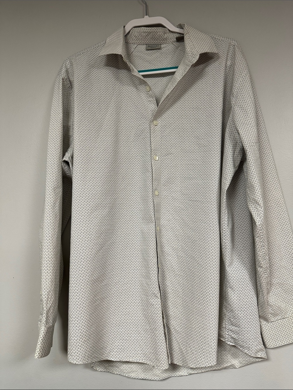 Kenneth Cole Reaction Button Down Shirt, Slim Fit Stretch Care18  34/35. NWOT
